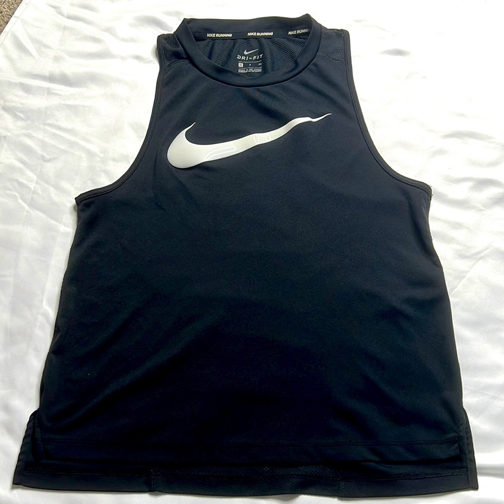 Nike tank top loose fitting woman